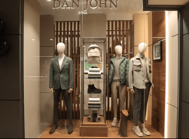 DAN JOHN HAPET NE ALBI MALL